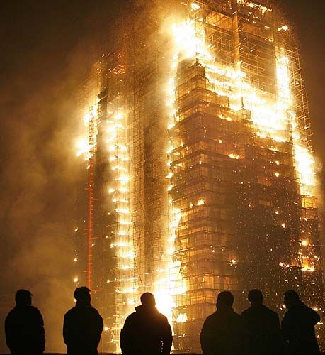 This building in Madrid burned for over 20 hours a...