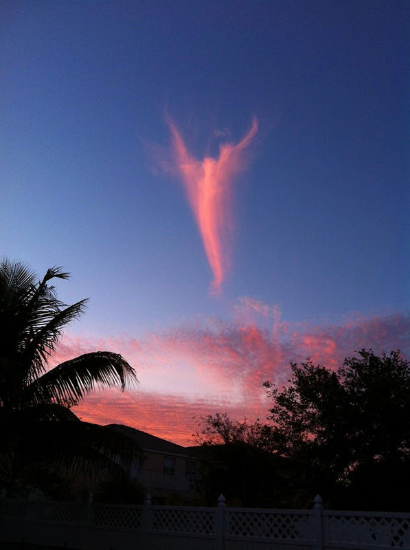 Unusual cloud. Now we know how to look like angels...