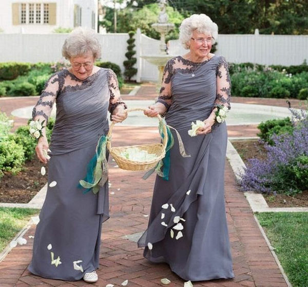 A bride and groom asked their grandmas to be flowe...