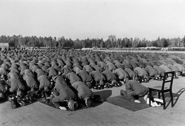 Muslims of the 13th SS Mountain Division at prayer...